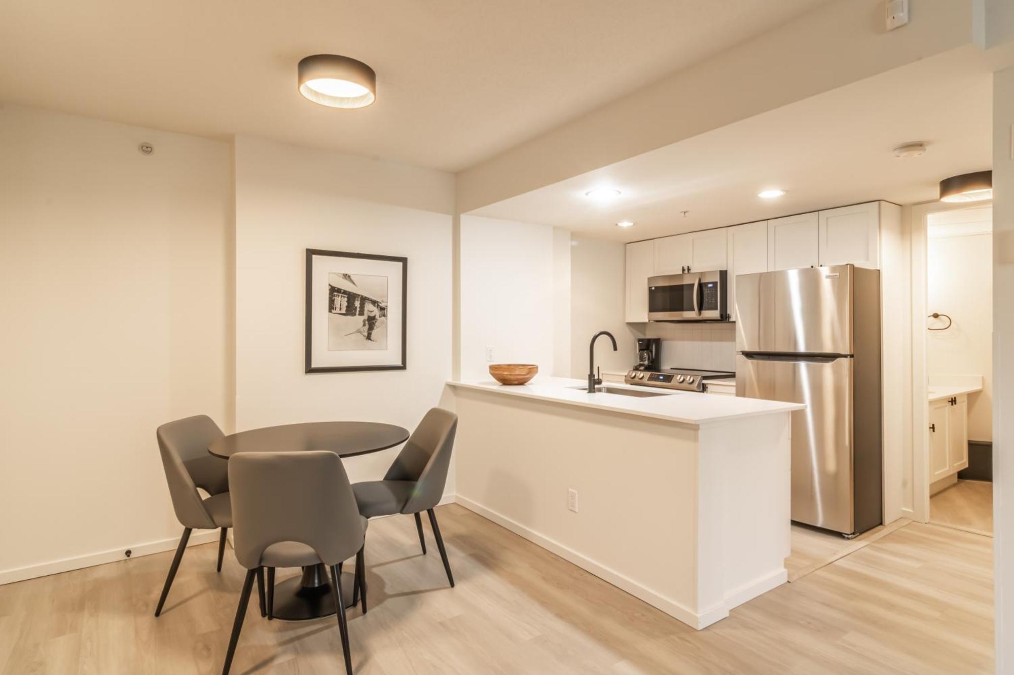 Cascade Lodge By Elevate Vacations Уистлер Экстерьер фото