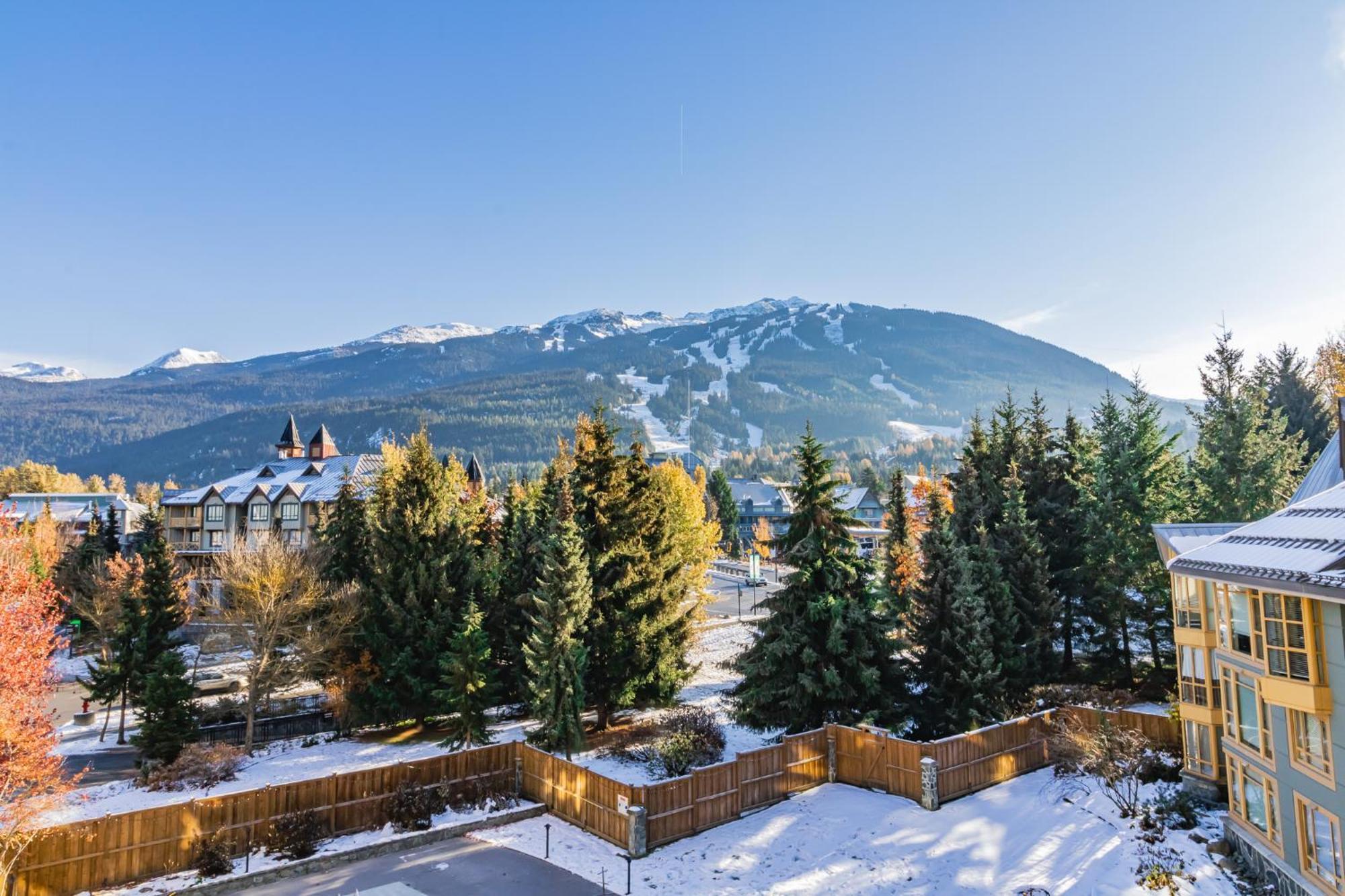 Cascade Lodge By Elevate Vacations Уистлер Экстерьер фото